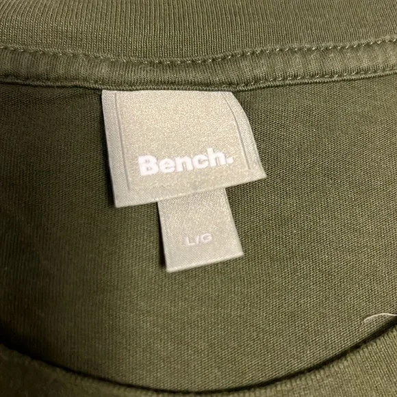 Bench T-Shirt - Picture 3 of 5